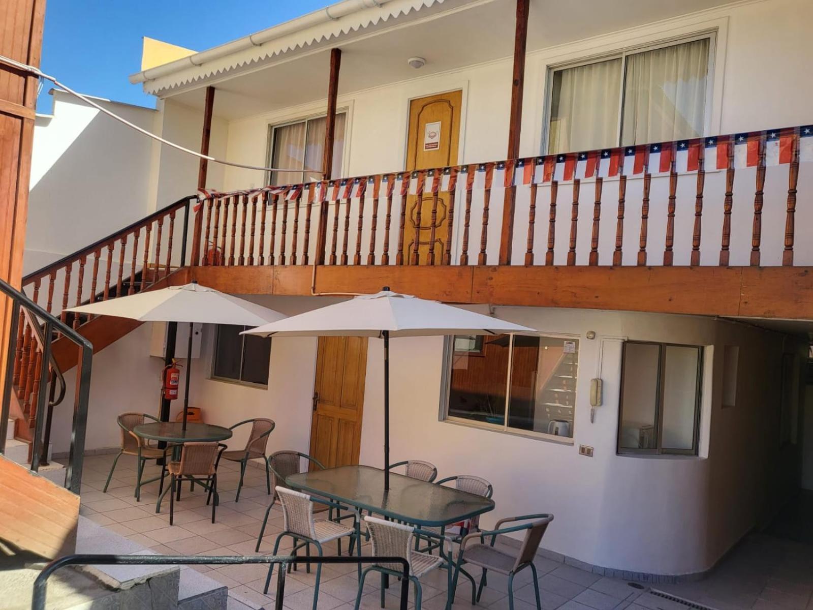 קלדרה Hostal Aleja מראה חיצוני תמונה